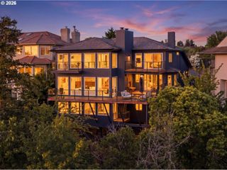 1089 Sw SUMMIT VIEW Dr, Portland, OR 97225