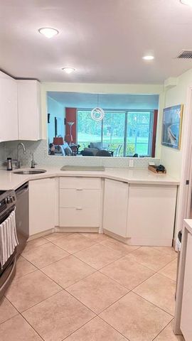 4031 N Cypress Drive 101, Pompano Beach, FL 33069