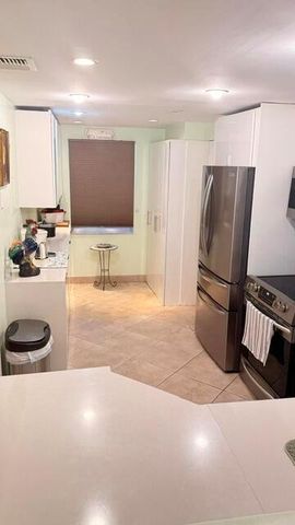 4031 N Cypress Drive 101, Pompano Beach, FL 33069
