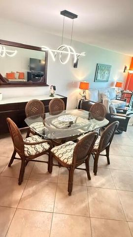 4031 N Cypress Drive 101, Pompano Beach, FL 33069