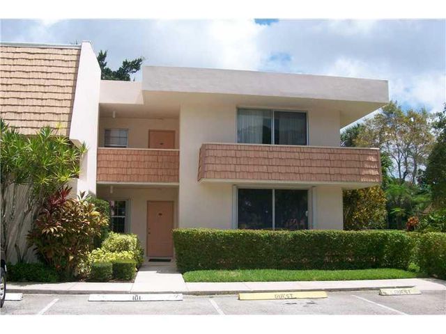 4031 N Cypress Drive 101, Pompano Beach, FL 33069
