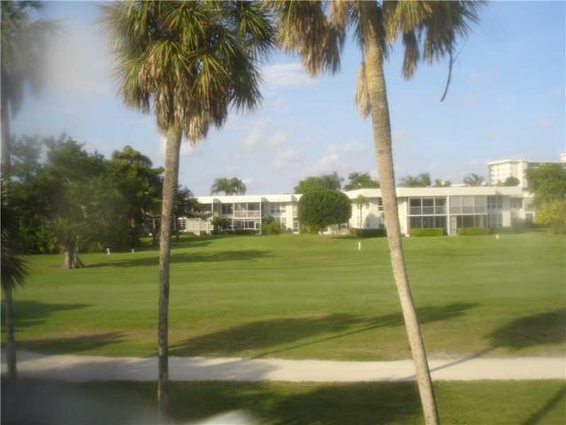 4031 N Cypress Drive 101, Pompano Beach, FL 33069