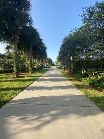 4031 N Cypress Drive 101, Pompano Beach, FL 33069