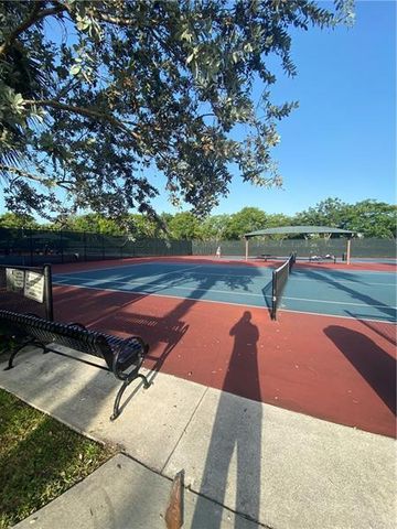 4031 N Cypress Drive 101, Pompano Beach, FL 33069