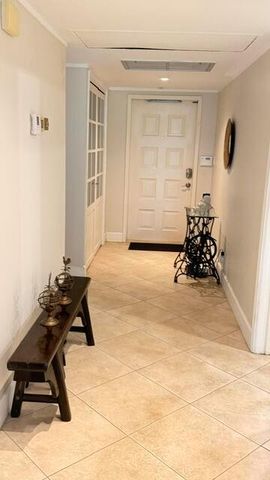 4031 N Cypress Drive 101, Pompano Beach, FL 33069
