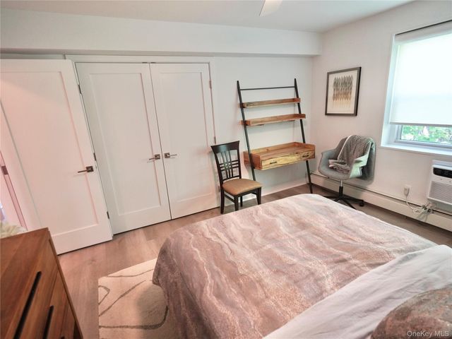 50 Hillpark Avenue 3E, Great Neck Plaza, NY 11021