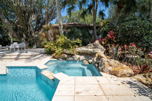 6450 SW 126th St Rd, Pinecrest, FL 33156