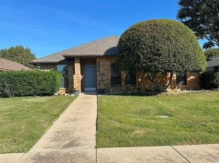 2033 Espinosa Drive, Carrollton, TX 75010
