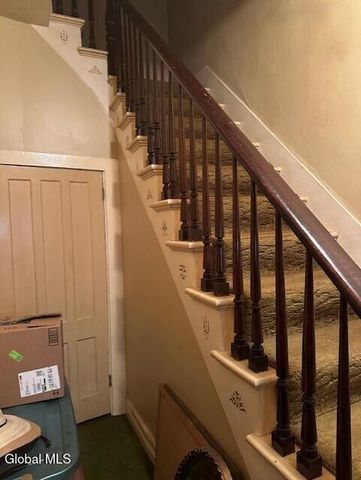 16 Jackson Street, Amsterdam, NY 12010