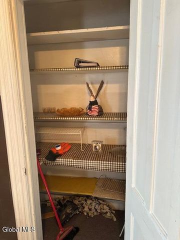 16 Jackson Street, Amsterdam, NY 12010