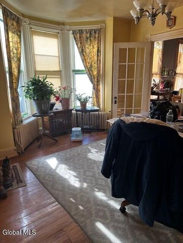 16 Jackson Street, Amsterdam, NY 12010