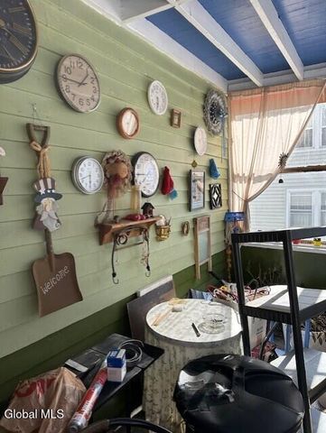 16 Jackson Street, Amsterdam, NY 12010