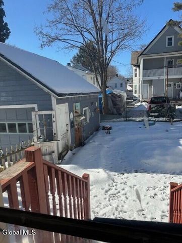 16 Jackson Street, Amsterdam, NY 12010