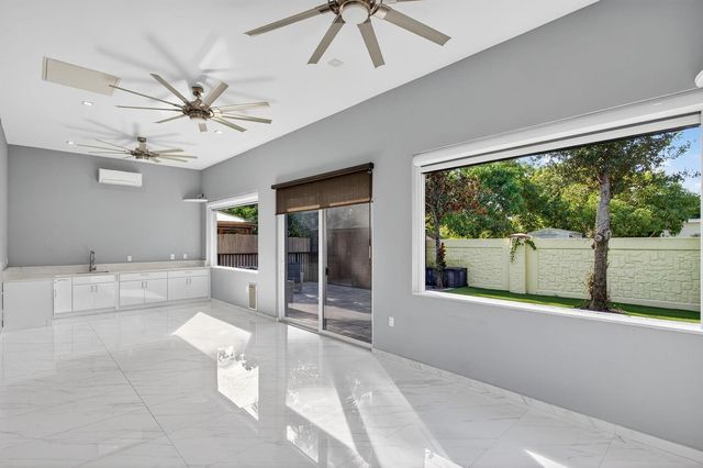 69 S Cortez Drive 69, Margate, FL 33068
