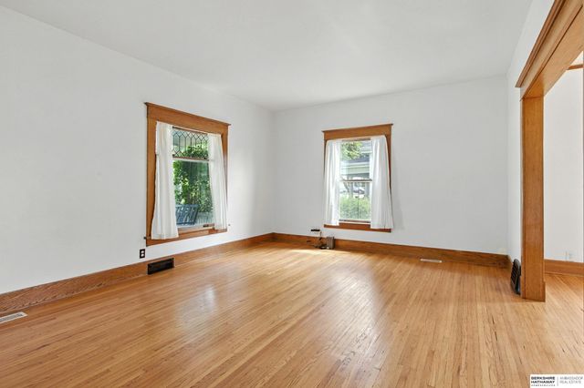 2045 S 20th Street, Lincoln, NE 68502