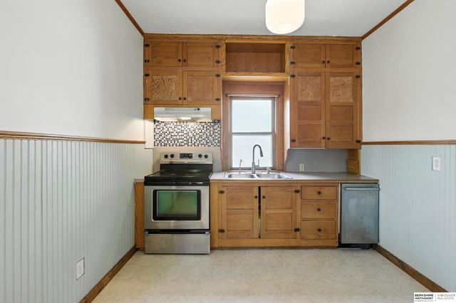 2045 S 20th Street, Lincoln, NE 68502