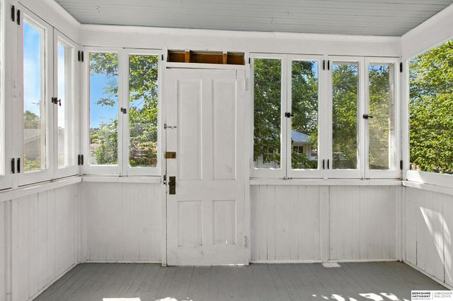 2045 S 20th Street, Lincoln, NE 68502