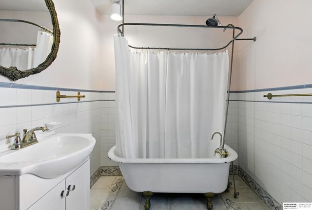 2045 S 20th Street, Lincoln, NE 68502