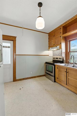 2045 S 20th Street, Lincoln, NE 68502