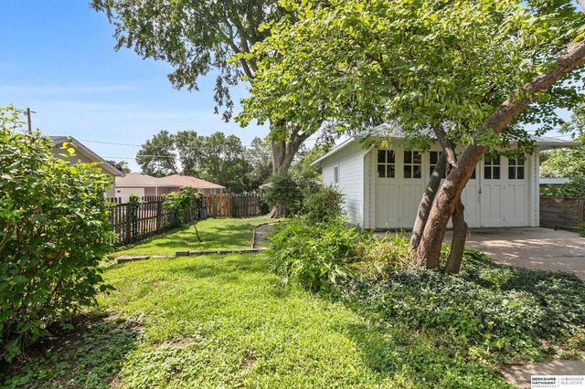 2045 S 20th Street, Lincoln, NE 68502