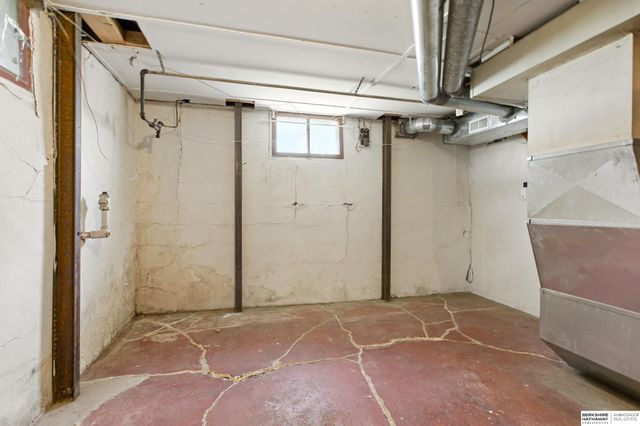 2045 S 20th Street, Lincoln, NE 68502