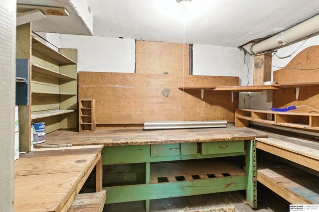 2045 S 20th Street, Lincoln, NE 68502