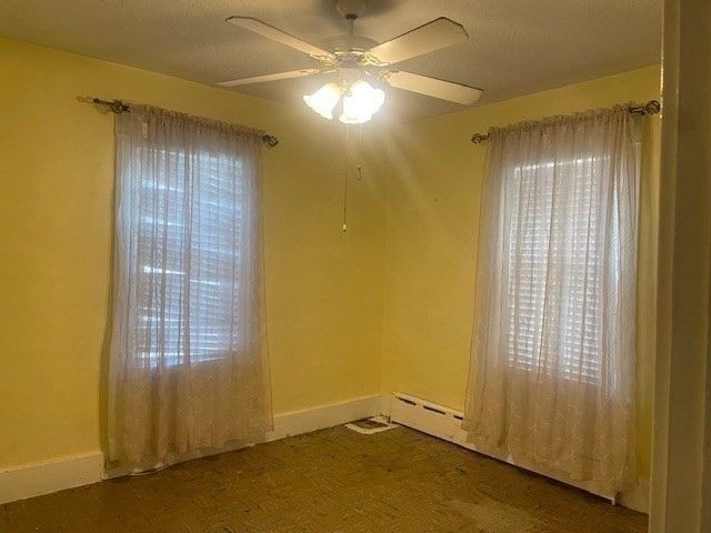 11 Thornfell St, Springfield, MA 01104