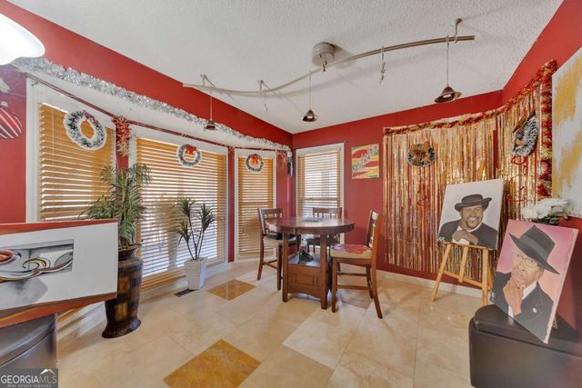 6401 Fox Run, Winston, GA 30187