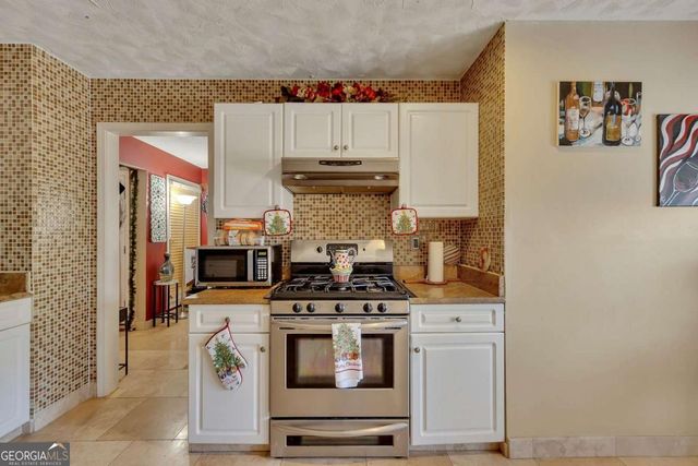 6401 Fox Run, Winston, GA 30187