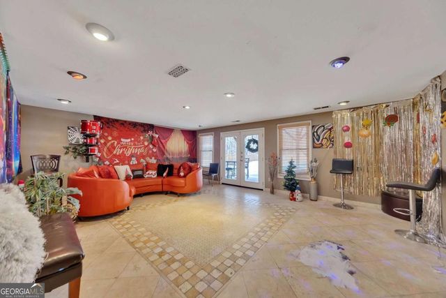 6401 Fox Run, Winston, GA 30187