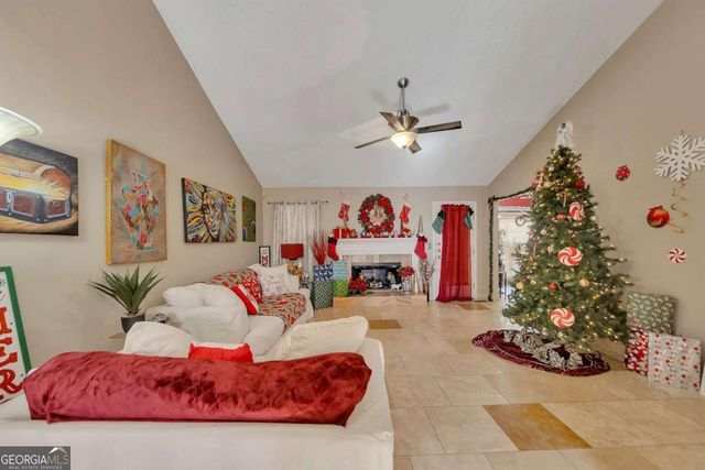 6401 Fox Run, Winston, GA 30187