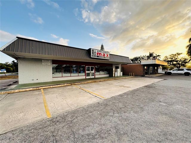 3090 BEE RIDGE ROAD, Sarasota, FL 34239