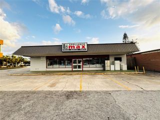 3090 BEE RIDGE ROAD, Sarasota, FL 34239