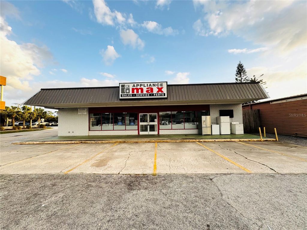 3090 BEE RIDGE ROAD, Sarasota, FL 34239