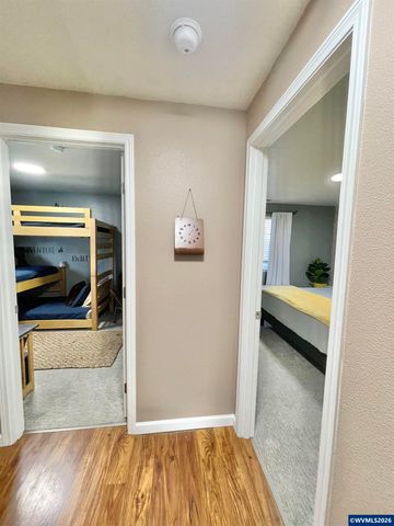 135 Wander Wy SE, Salem, OR 97301