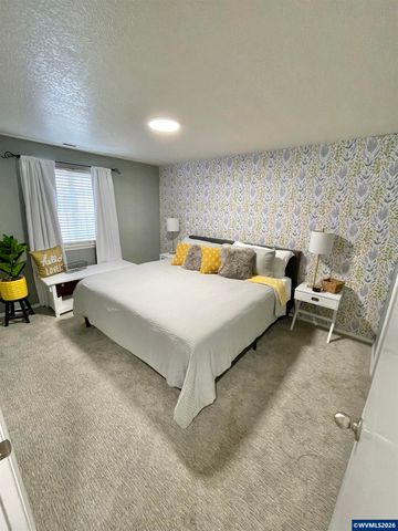 135 Wander Wy SE, Salem, OR 97301