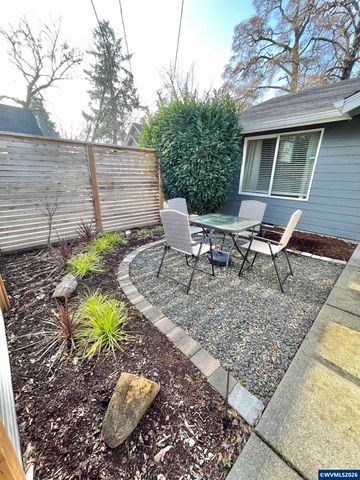 135 Wander Wy SE, Salem, OR 97301