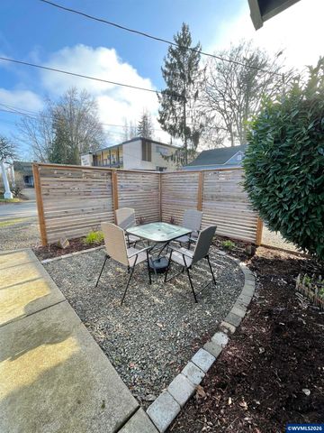 135 Wander Wy SE, Salem, OR 97301