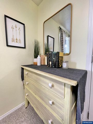 135 Wander Wy SE, Salem, OR 97301