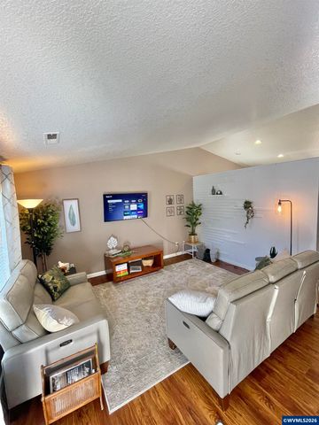 135 Wander Wy SE, Salem, OR 97301