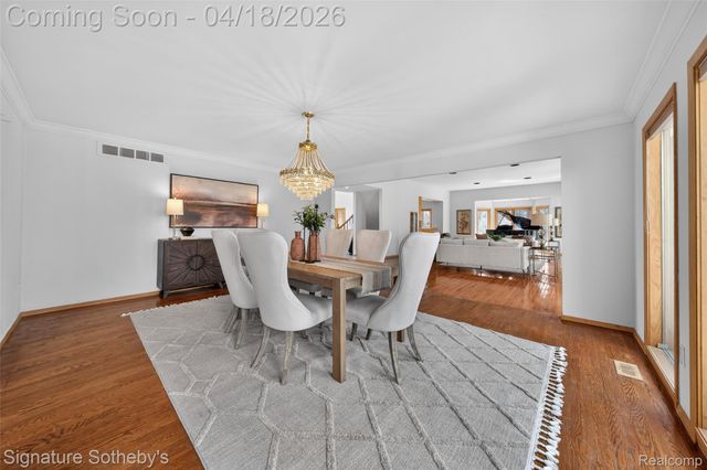 2131 Birchwood Way, West Bloomfield Charter Township, MI 48302
