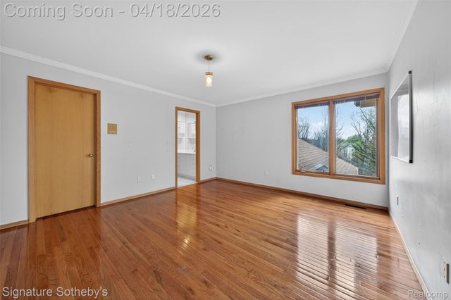 2131 Birchwood Way, West Bloomfield Charter Township, MI 48302