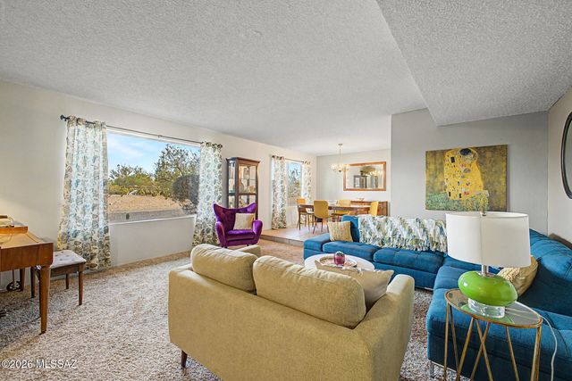 6851 N Machiavelli Way, Tucson, AZ 85741