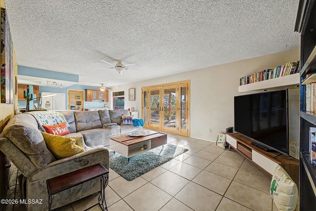 6851 N Machiavelli Way, Tucson, AZ 85741