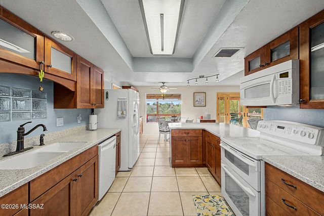6851 N Machiavelli Way, Tucson, AZ 85741