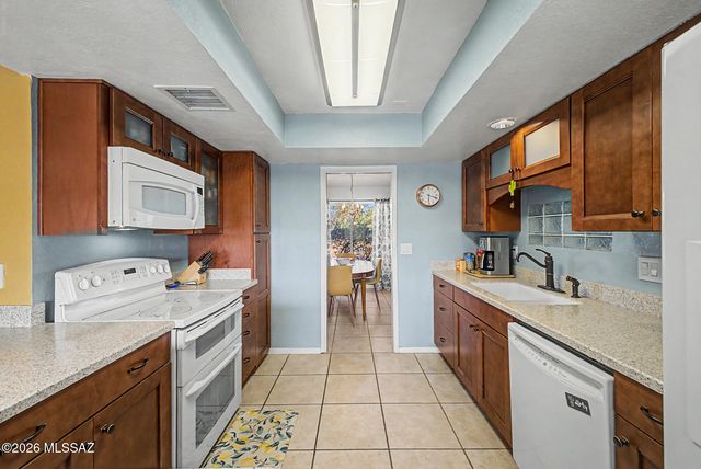 6851 N Machiavelli Way, Tucson, AZ 85741