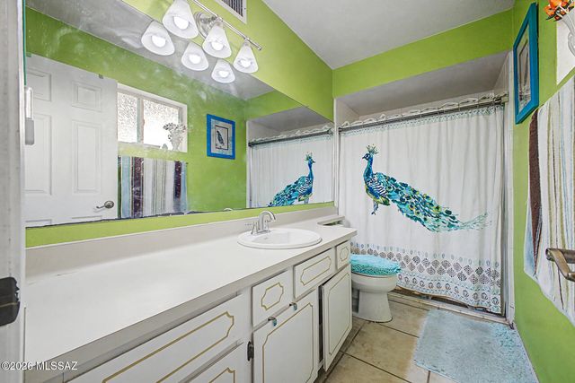 6851 N Machiavelli Way, Tucson, AZ 85741