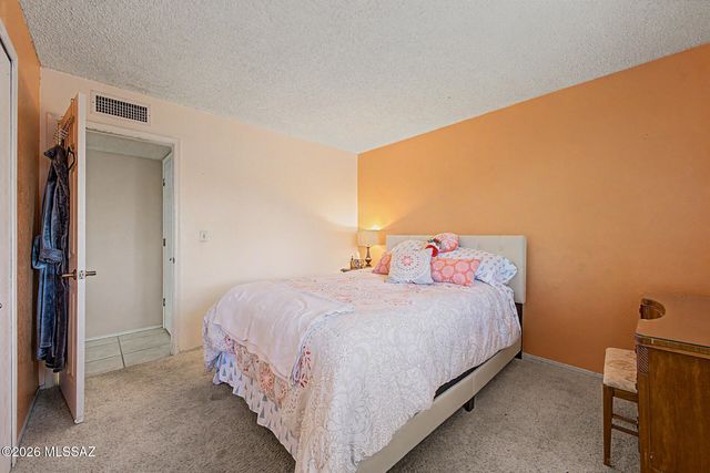 6851 N Machiavelli Way, Tucson, AZ 85741