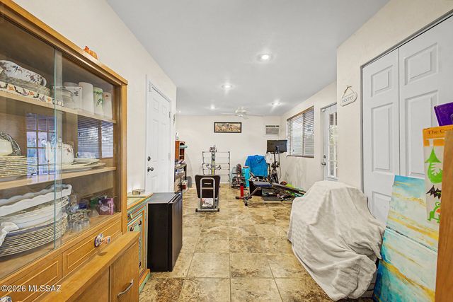 6851 N Machiavelli Way, Tucson, AZ 85741