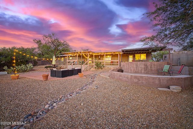 6851 N Machiavelli Way, Tucson, AZ 85741
